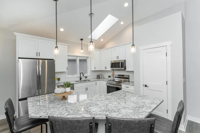 $445,000 | 885 Picadilly Lane Northwest, Rochester, MN 55901