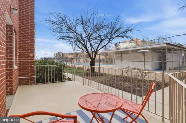 $365,000 | 200 North Maple Avenue, Unit 212, Falls Church, VA 22046