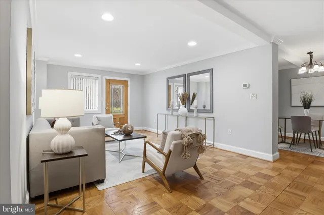 $365,000 | 200 North Maple Avenue, Unit 212, Falls Church, VA 22046