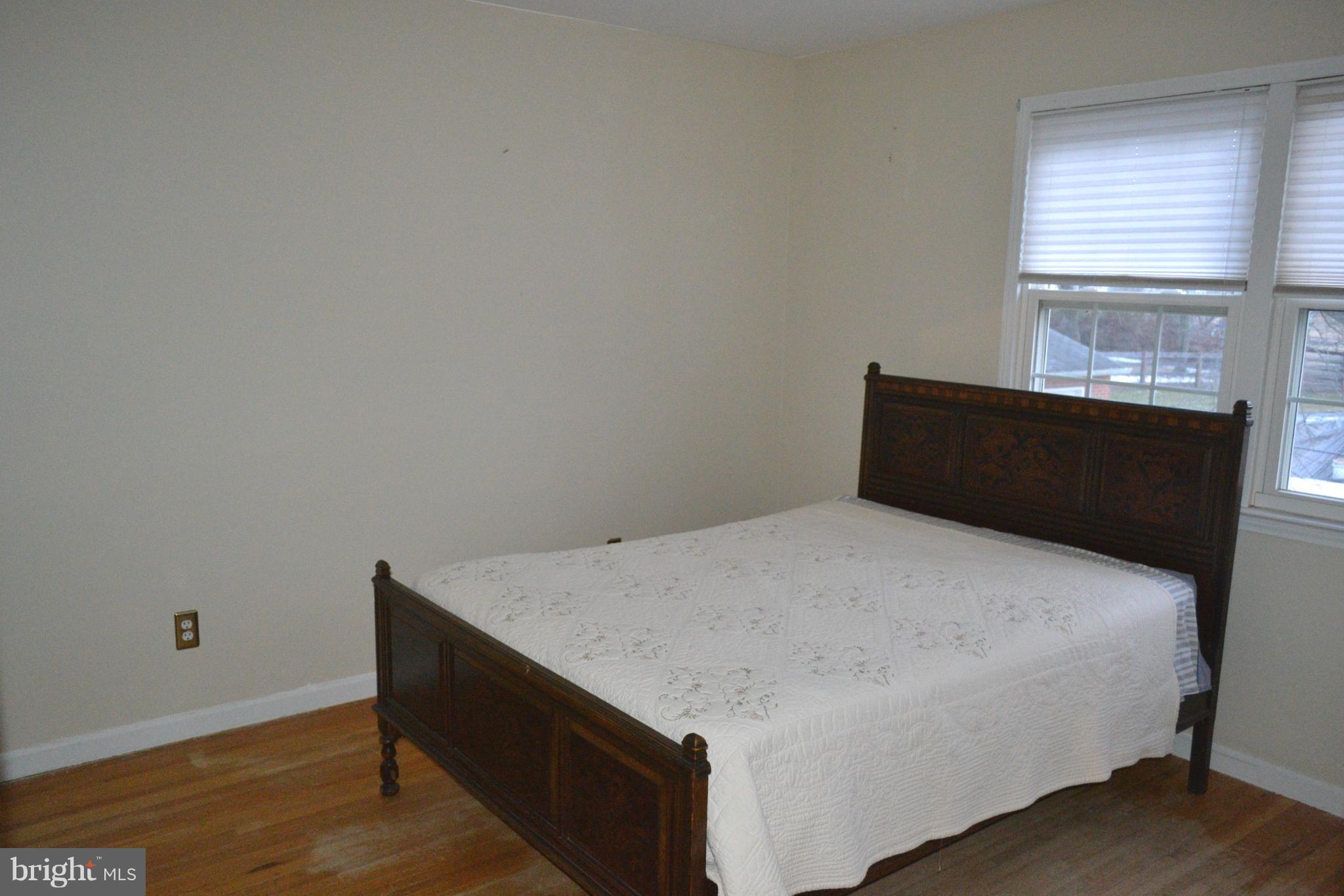 16024 Riffle Ford Road Gaithersburg, MD 20878 - Photo 11 of 16 Bedroom