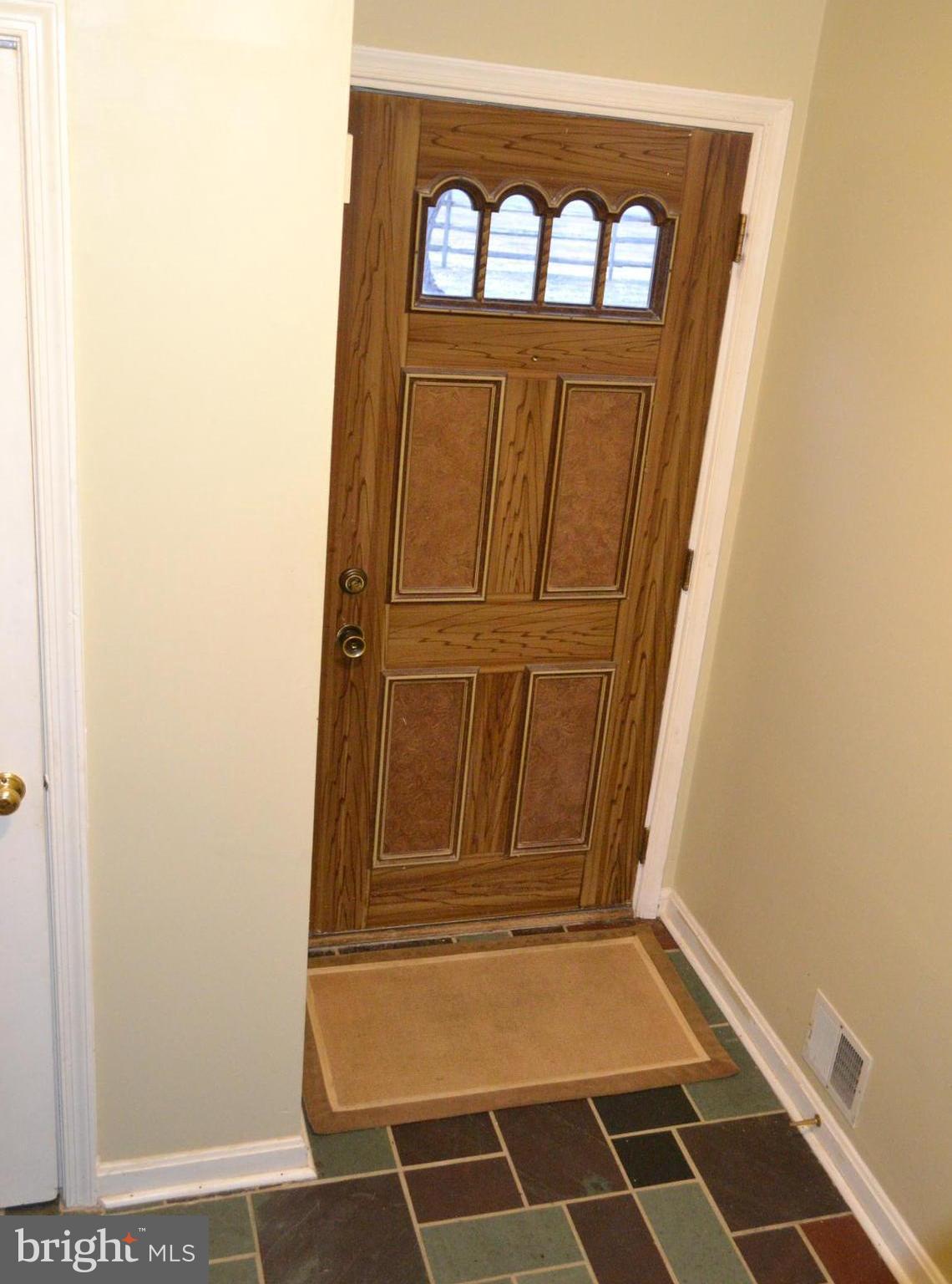16024 Riffle Ford Road Gaithersburg, MD 20878 - Photo 7 of 16 Interior (General)