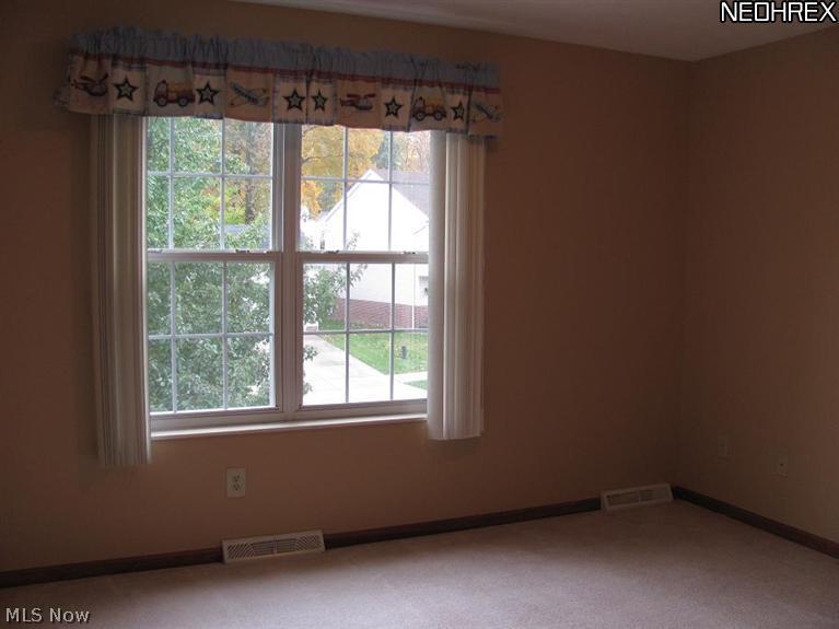 6012 Ravine Boulevard Parma, OH 44134 - Photo 12 of 24 Gallery Image 12