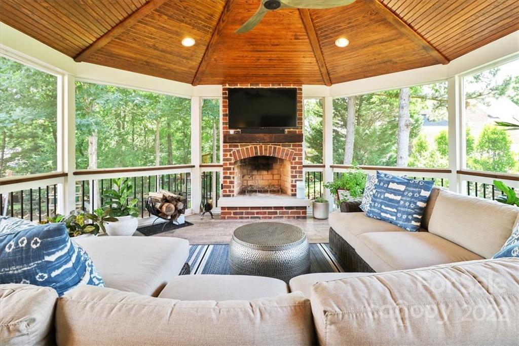 2041 Maynard Road Charlotte, NC 28270 - Photo 39 of 46 Gallery Image 39