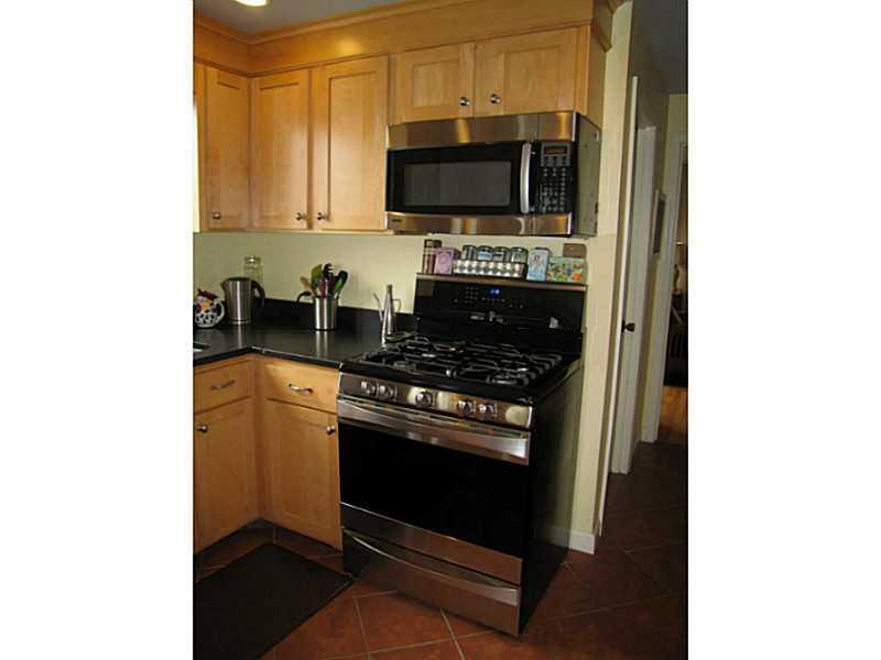 8 Pine Point Road Cape Elizabeth, ME 04107 - Photo 6 of 35 Kitchen.