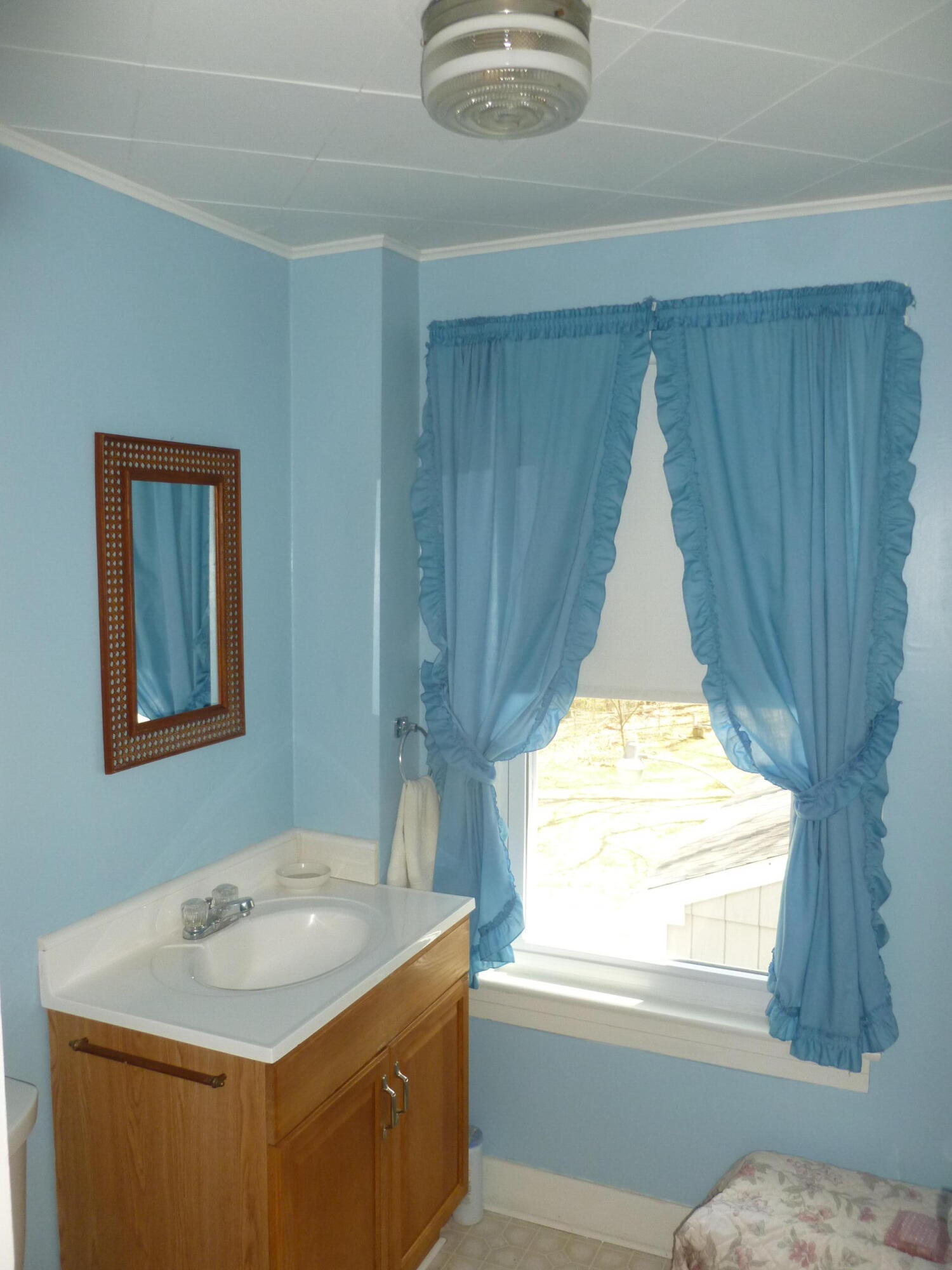 94 Oak Street Springvale, ME 04083 - Photo 10 of 15 20
