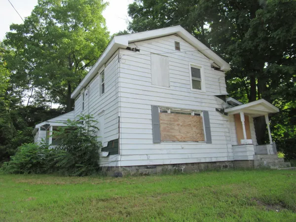 $21,900 | 562 West Van Buren Street, Battle Creek, MI 49037