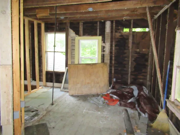 $21,900 | 562 West Van Buren Street, Battle Creek, MI 49037