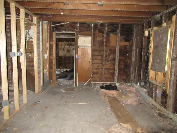 $21,900 | 562 West Van Buren Street, Battle Creek, MI 49037