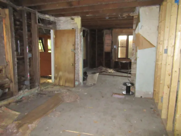 $21,900 | 562 West Van Buren Street, Battle Creek, MI 49037