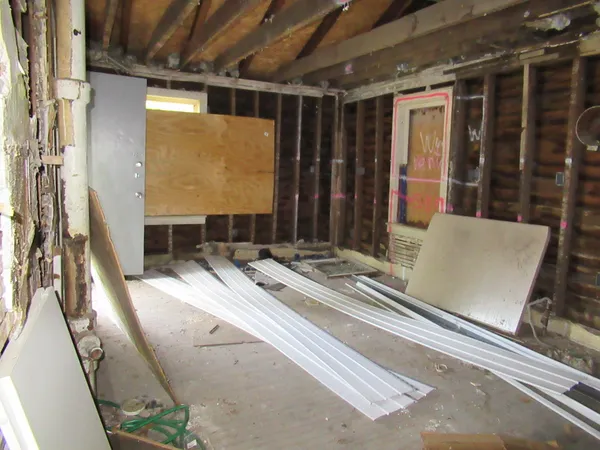 $21,900 | 562 West Van Buren Street, Battle Creek, MI 49037