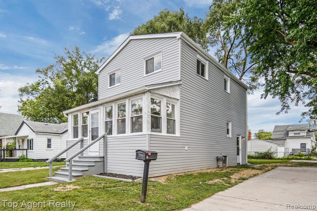 7245 Rivard Avenue Warren, MI 48091 - Photo 3 of 28