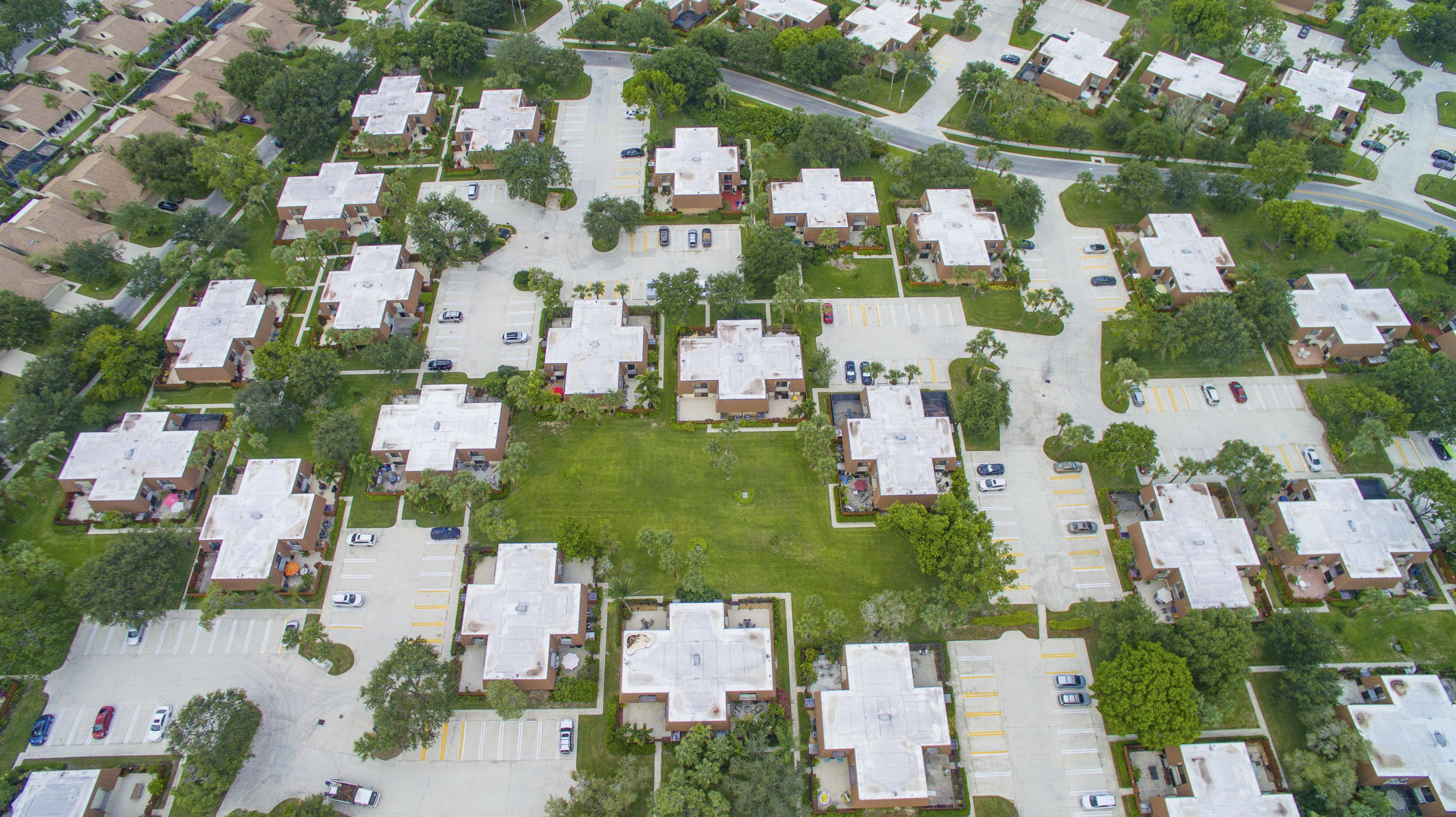 2410 24th Court Jupiter, FL 33477 - Photo 20 of 33 an aerial view of multiple house
