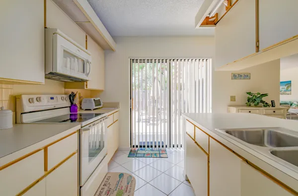$2,950 | 2410 24th Court, Jupiter, FL 33477