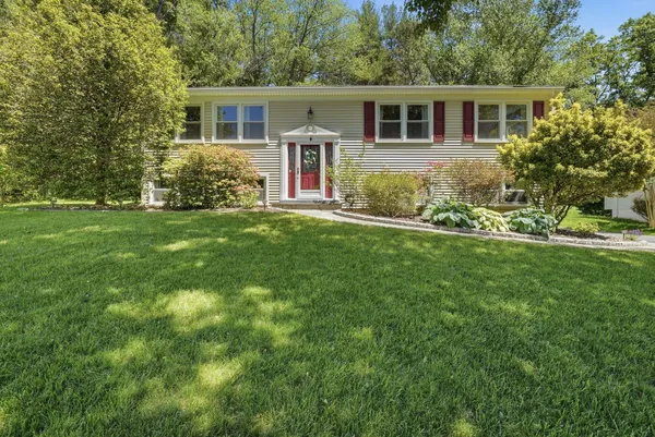$850,000 | 1811 Cranberry Lane, Reston, VA 20191