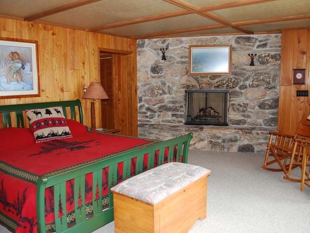 9284 Howards Point Road Minocqua, WI 54548 - Photo 10 of 20 Gallery Image 10