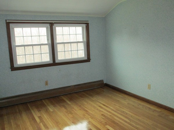 124 East County Road Rutland, MA 01543 - Photo 20 of 22 an empty room with a window
