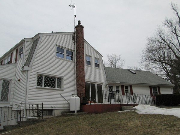 124 East County Road Rutland, MA 01543 - Photo 4 of 22 a front view of a house with a yard