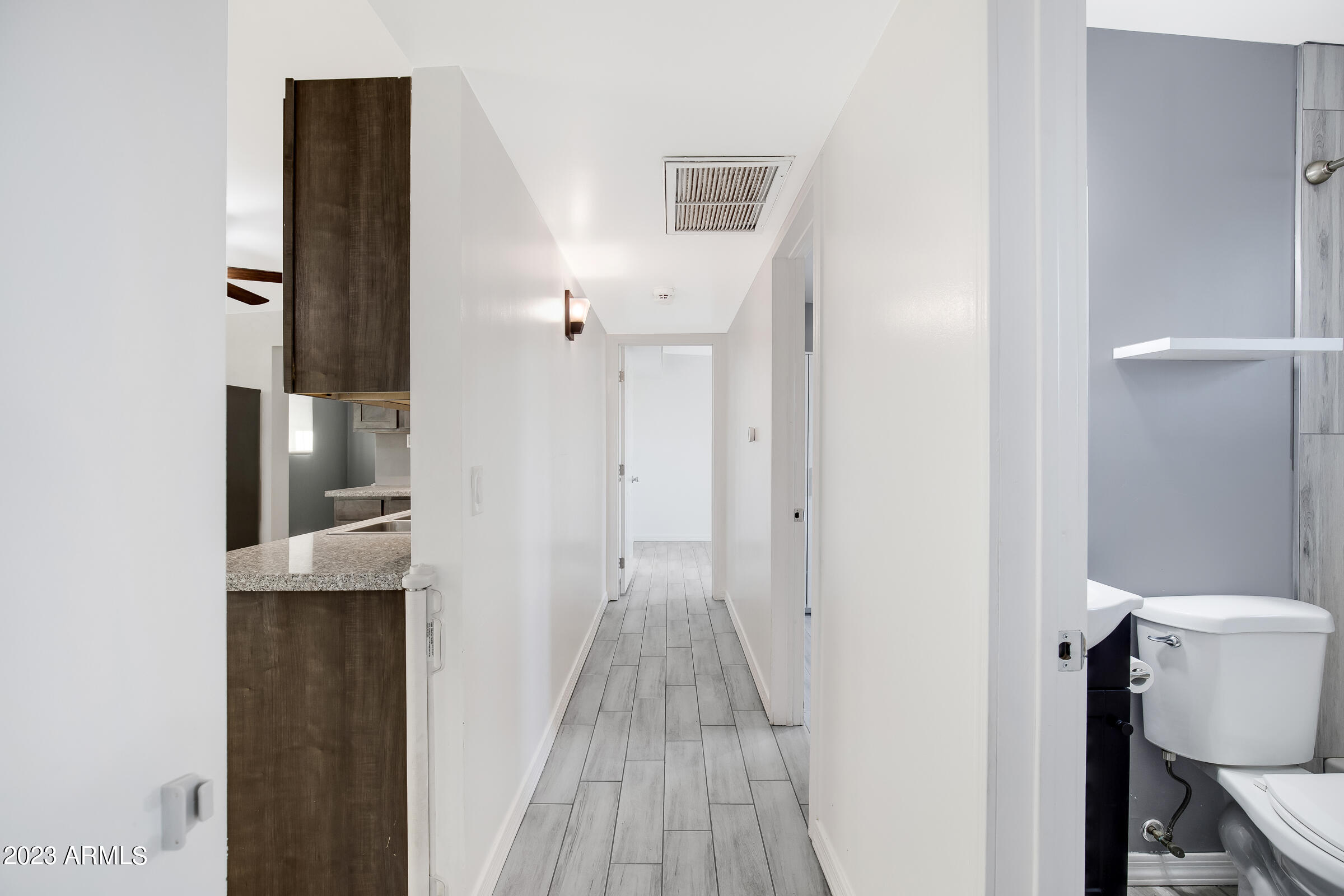 3936 West Granada Road Phoenix, AZ 85009 - Photo 8 of 17 9 hallway
