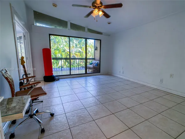 $3,350 | 956 Mockingbird Lane, Unit 500, Plantation, FL 33324