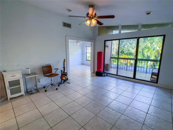 $3,350 | 956 Mockingbird Lane, Unit 500, Plantation, FL 33324