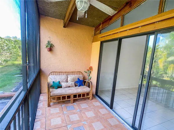 $3,350 | 956 Mockingbird Lane, Unit 500, Plantation, FL 33324