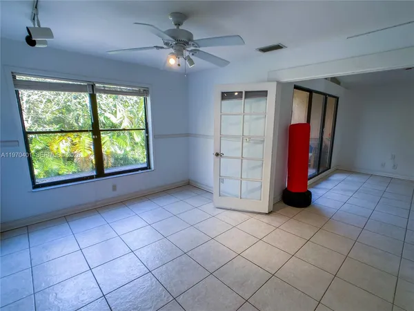 $3,350 | 956 Mockingbird Lane, Unit 500, Plantation, FL 33324