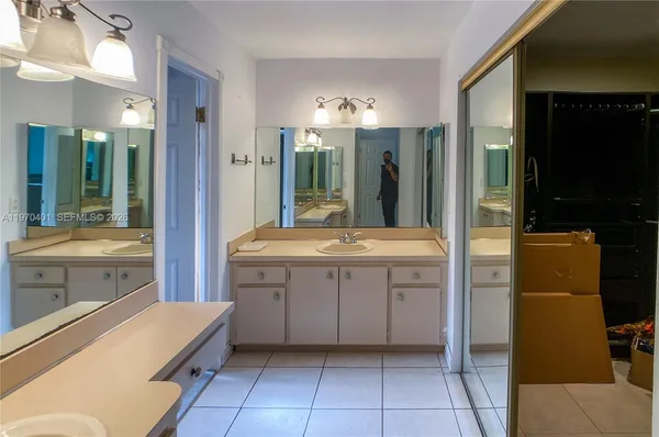 $3,350 | 956 Mockingbird Lane, Unit 500, Plantation, FL 33324