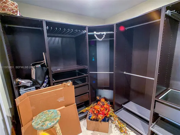 $3,350 | 956 Mockingbird Lane, Unit 500, Plantation, FL 33324