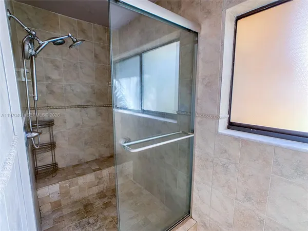 $3,350 | 956 Mockingbird Lane, Unit 500, Plantation, FL 33324