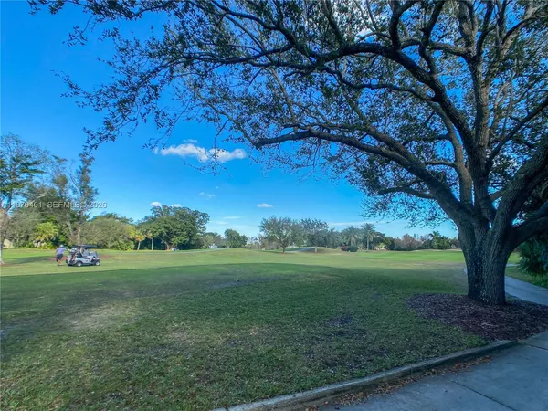 $3,350 | 956 Mockingbird Lane, Unit 500, Plantation, FL 33324