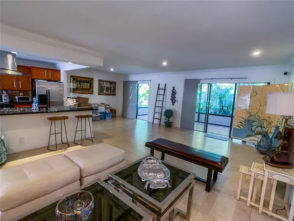 $3,350 | 956 Mockingbird Lane, Unit 500, Plantation, FL 33324