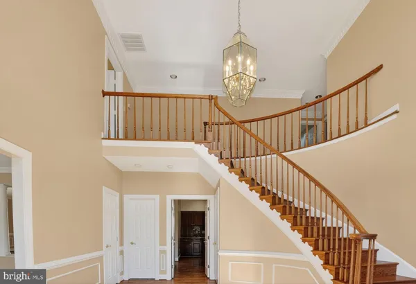 $6,000 | 7204 Quiet Cove, Annandale, VA 22003