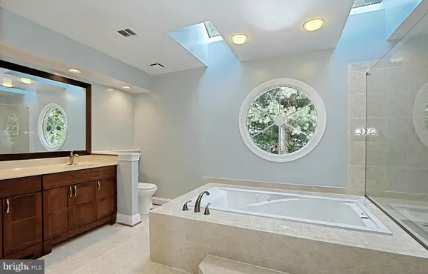 $6,000 | 7204 Quiet Cove, Annandale, VA 22003