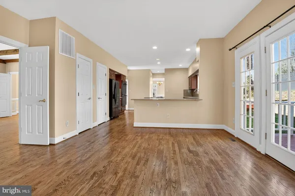 $6,000 | 7204 Quiet Cove, Annandale, VA 22003