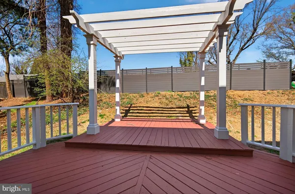 $6,000 | 7204 Quiet Cove, Annandale, VA 22003