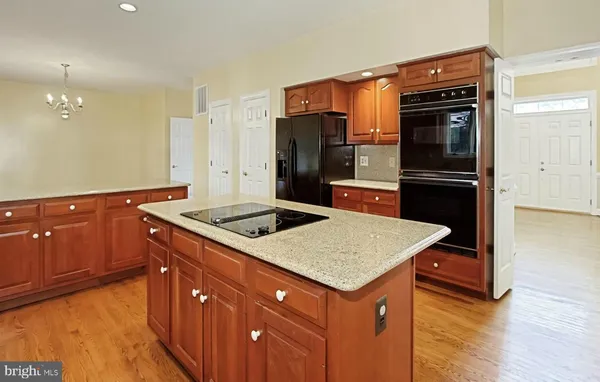 $6,000 | 7204 Quiet Cove, Annandale, VA 22003