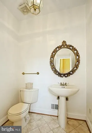 $6,000 | 7204 Quiet Cove, Annandale, VA 22003