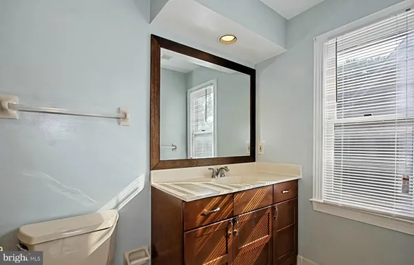 $6,000 | 7204 Quiet Cove, Annandale, VA 22003