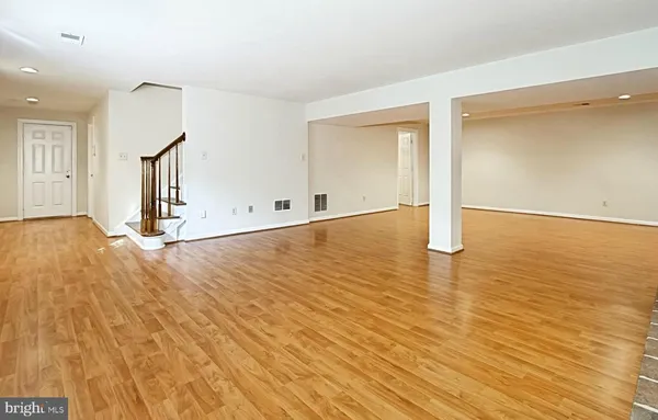 $6,000 | 7204 Quiet Cove, Annandale, VA 22003