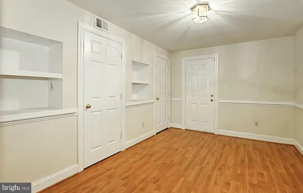 $6,000 | 7204 Quiet Cove, Annandale, VA 22003