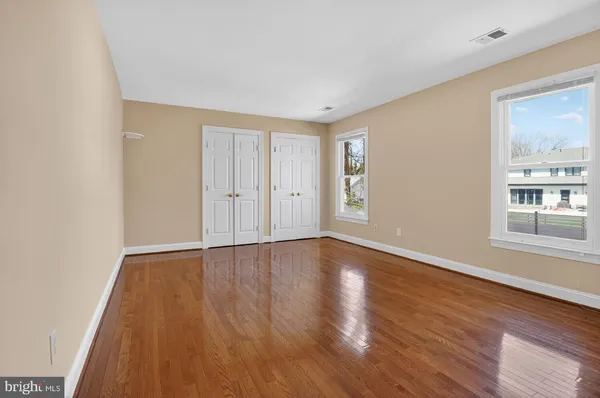 $6,000 | 7204 Quiet Cove, Annandale, VA 22003