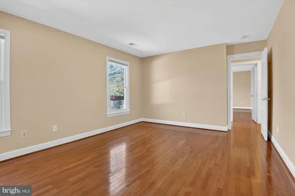 $6,000 | 7204 Quiet Cove, Annandale, VA 22003