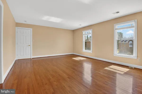 $6,000 | 7204 Quiet Cove, Annandale, VA 22003