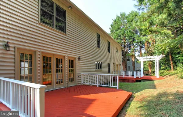 $6,000 | 7204 Quiet Cove, Annandale, VA 22003