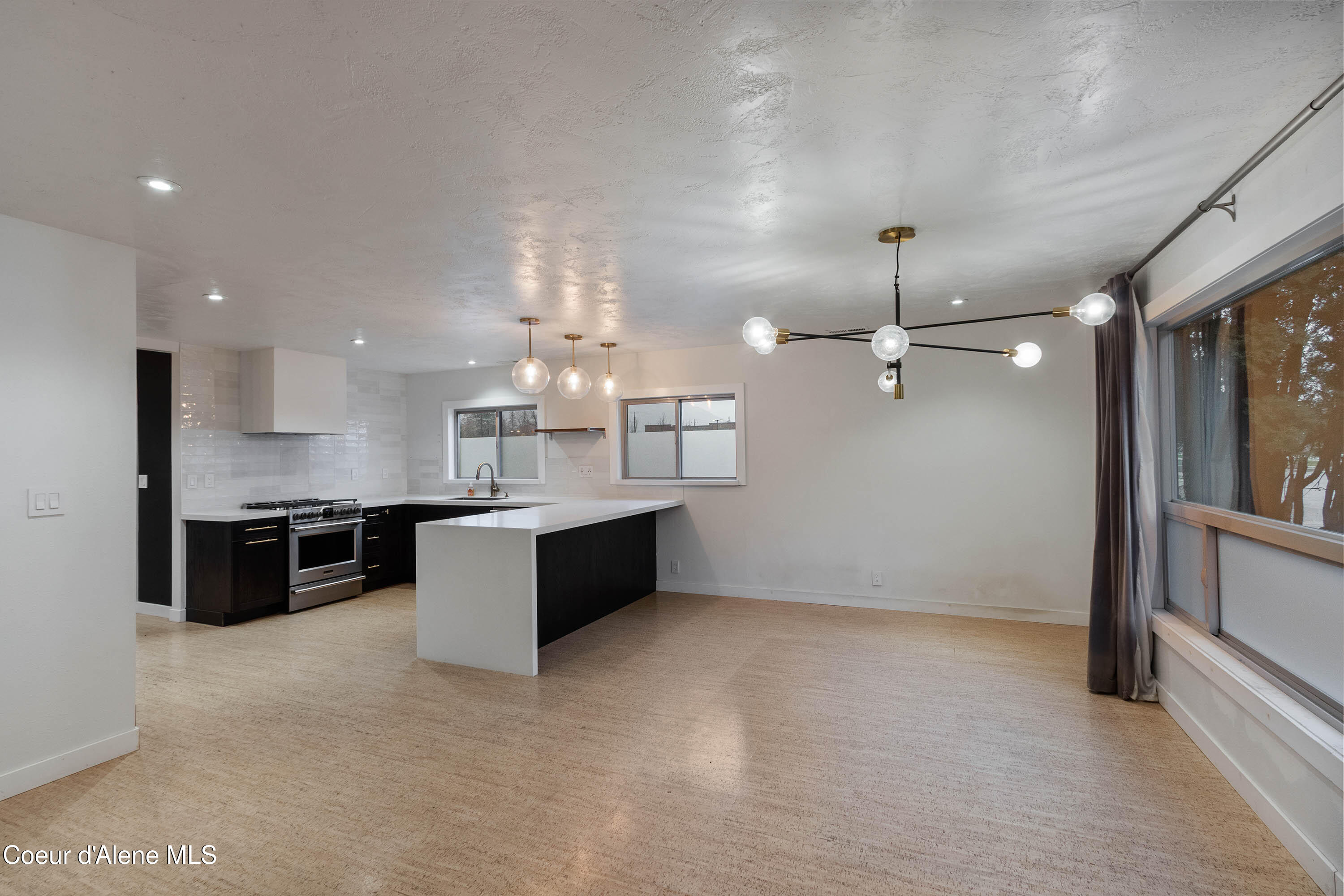 727 North 6th Street Sandpoint, ID 83864 - Photo 2 of 37 IMG_0687