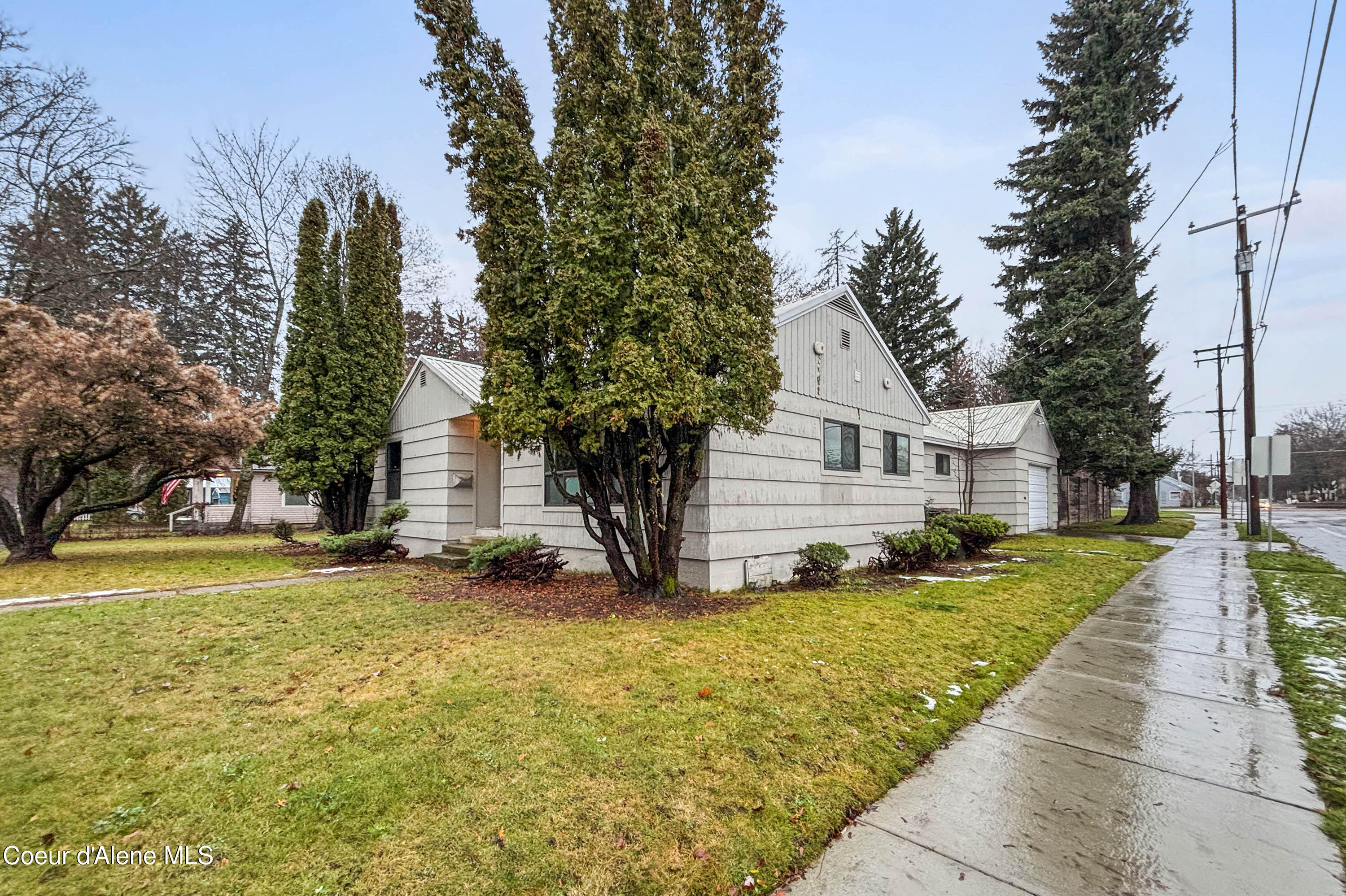 727 North 6th Street Sandpoint, ID 83864 - Photo 35 of 37 IMG_6929