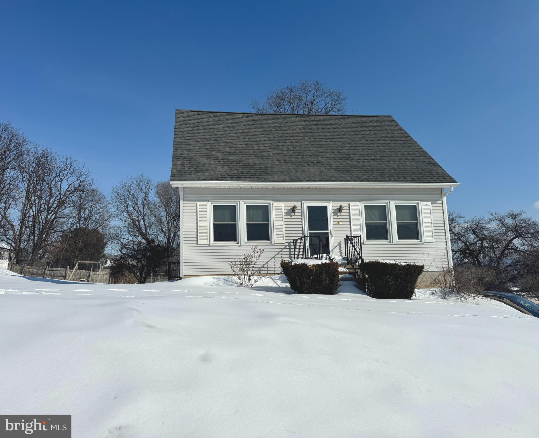 358 West Spring Street Woodstock, VA 22664 - Photo 2 of 3