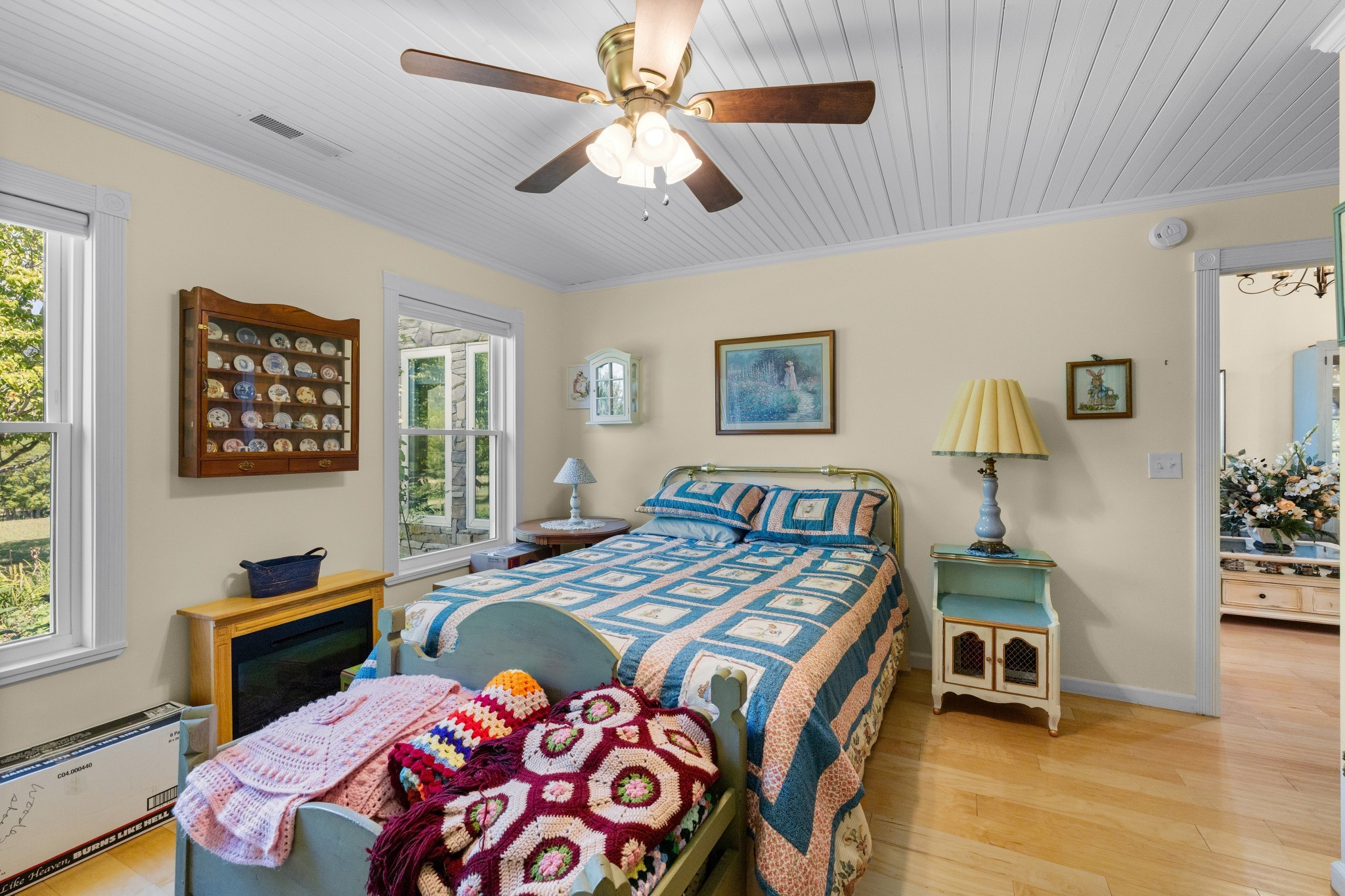 1556 Chestnut Grove Road Morrison, TN 37357 - Photo 26 of 57 a bedroom with a bed and a table in it