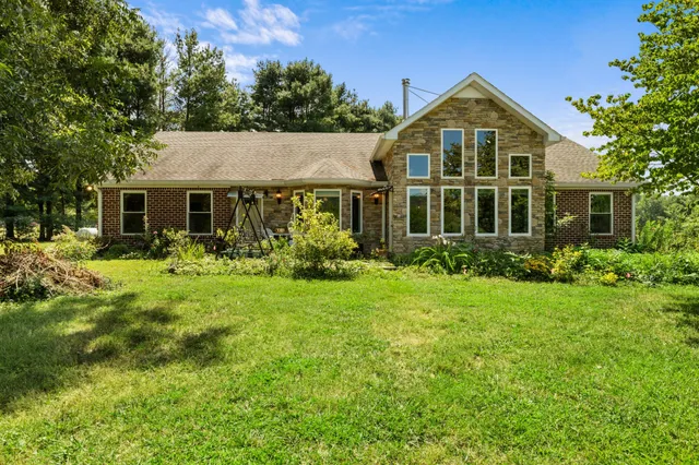 $889,000 | 1556 Chestnut Grove Road, Morrison, TN 37357