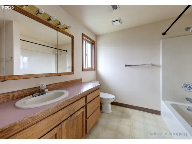 $519,900 | 3756 Southwest 7th Court, Gresham, OR 97030